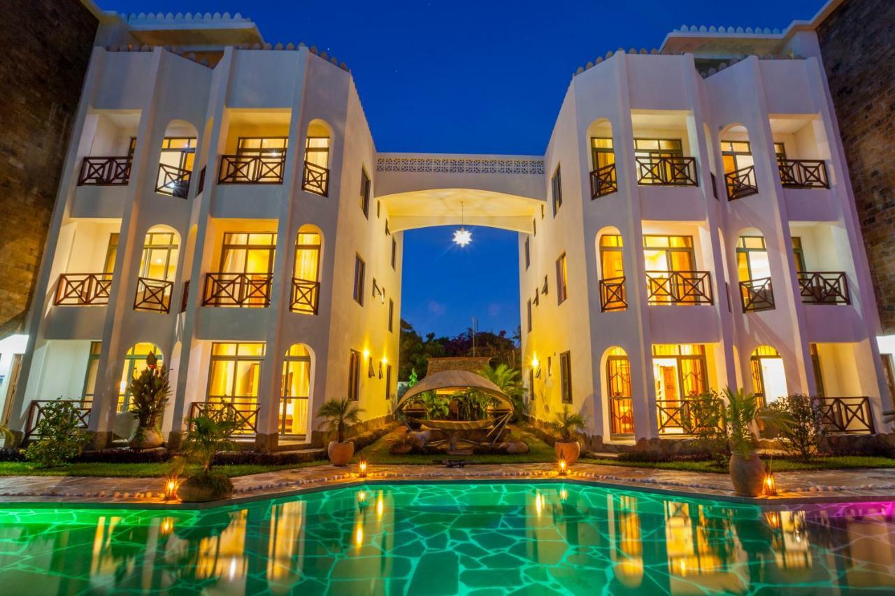Amani Luxury Apartments Момбаса Екстериор снимка
