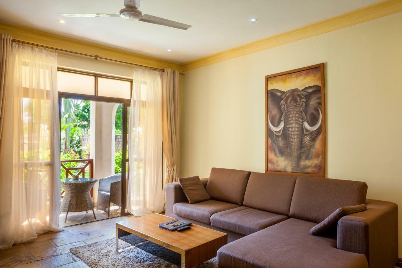 Amani Luxury Apartments Момбаса Екстериор снимка